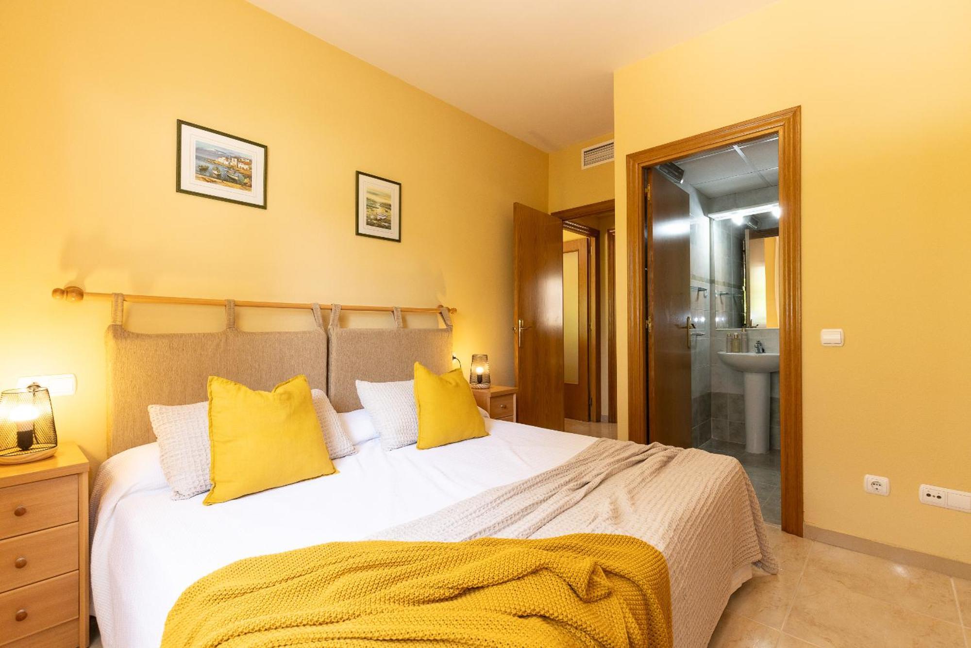 Uhc Golden Pineda Apartments La Pineda Eksteriør bilde